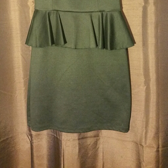 Peplum dress - Picture 3 of 3